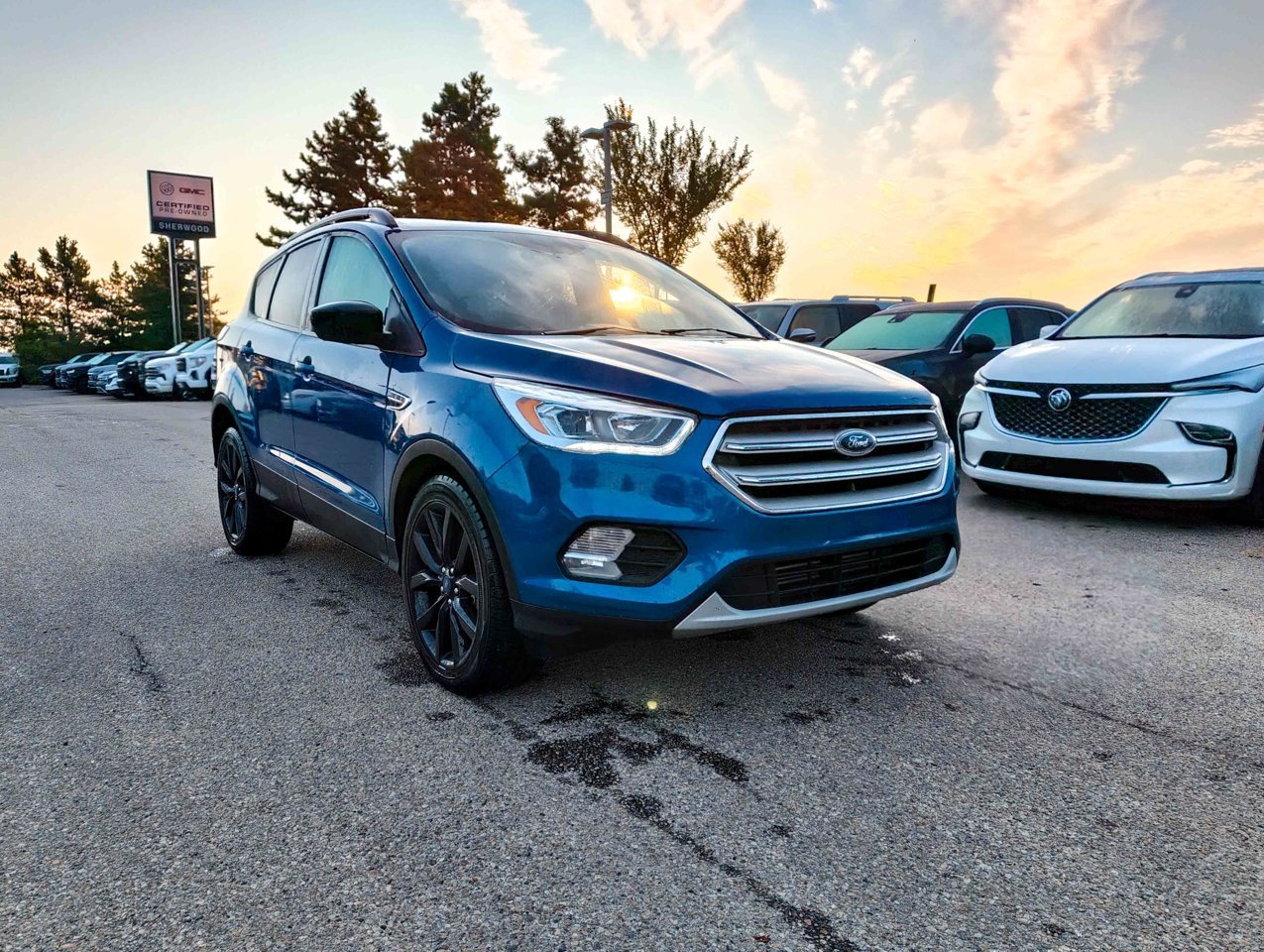 2017 Ford Escape 4WD 4dr SE Blue Sherwood Park - photo #2