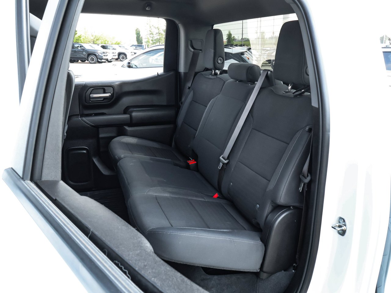 2024 Chevrolet Silverado 1500 4WD Crew Cab 147 Custom Trail Boss White Sherwood Park - photo #15