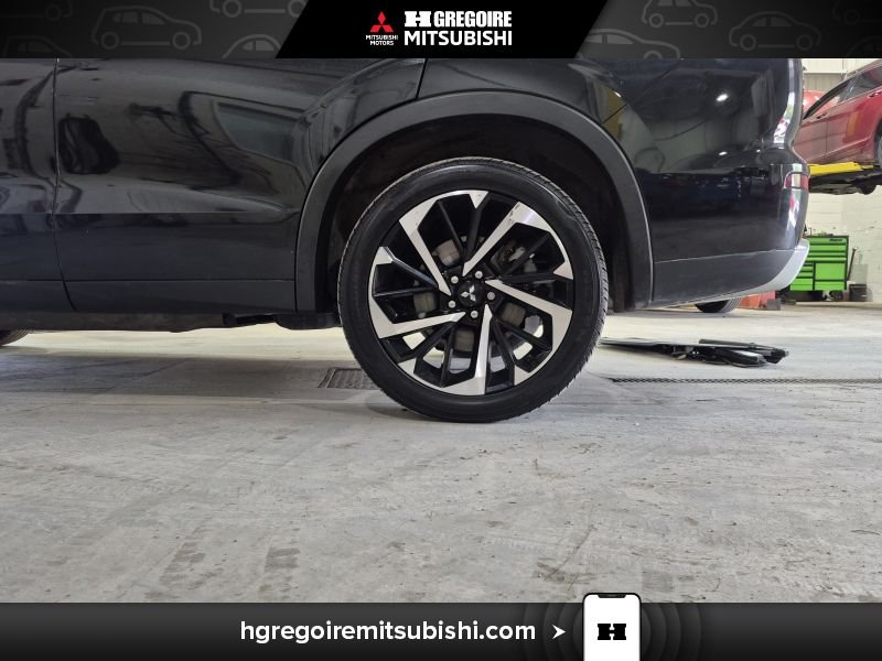 2023 Mitsubishi Outlander Plug-In Hybrid Black Saint-Eustache - photo #11
