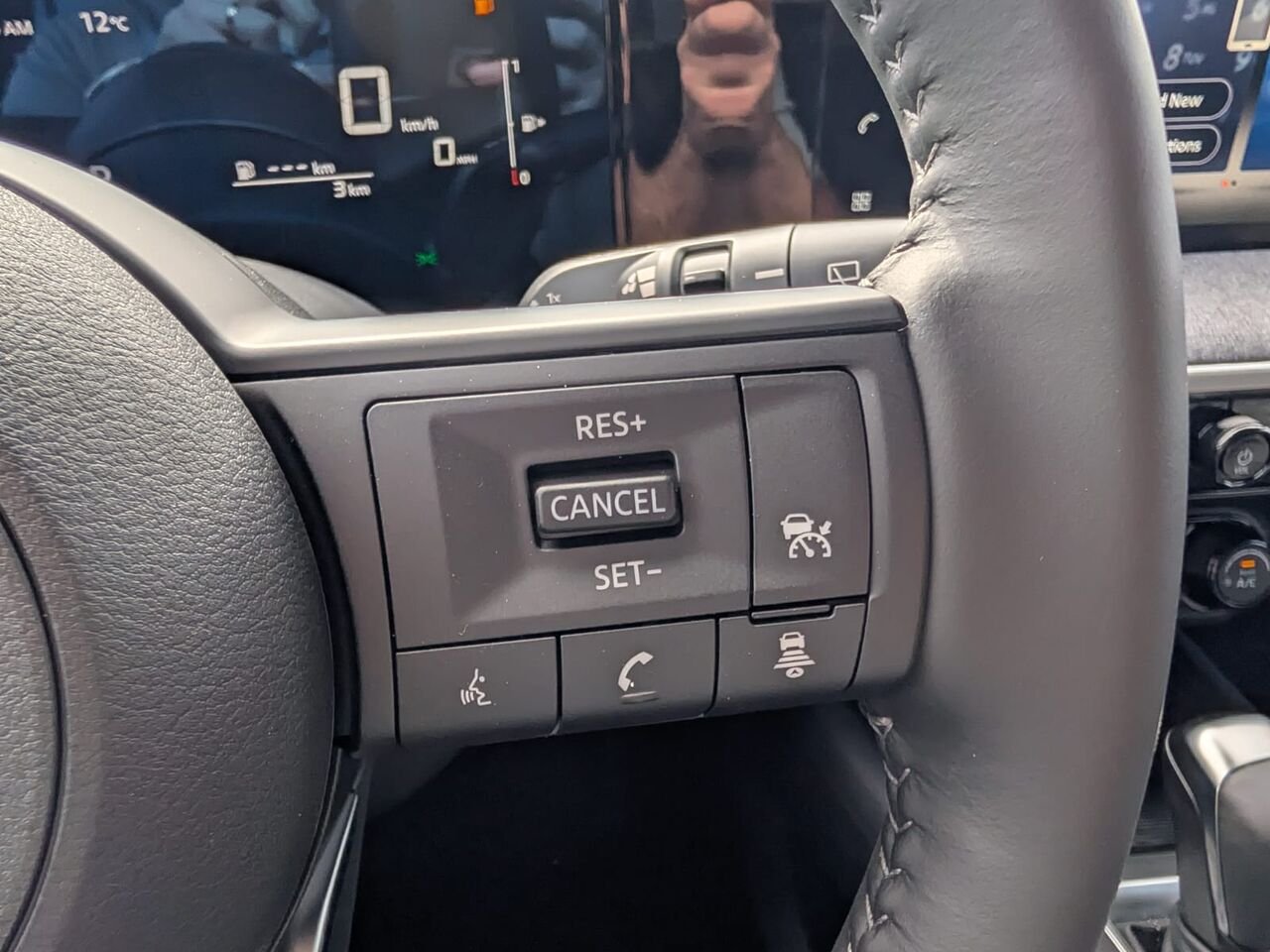 2026 NISSAN Kicks KICKS SV AVANT Super Black Châteauguay - photo #18