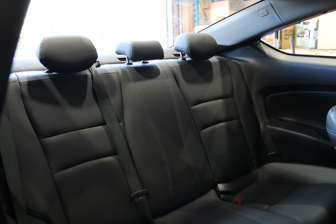 2013 Honda Accord Coupe VIN: 1HGCT1B85DA801943 Black Sainte-Rose - photo #9