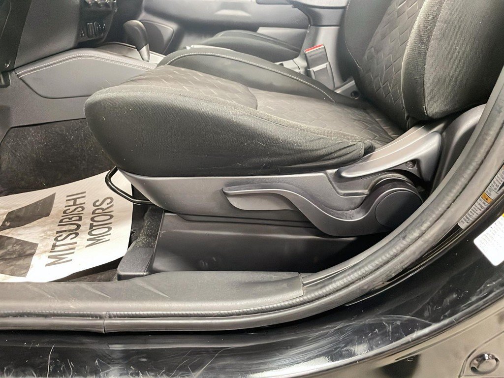 2022 Mitsubishi RVR Black Amos - photo #11