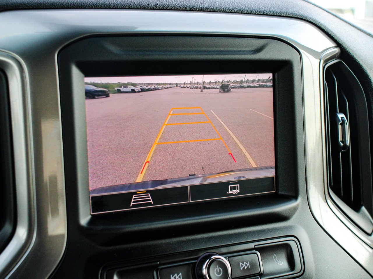 2024 Chevrolet Silverado 2500HD 4WD Crew Cab 159 Custom White Sherwood Park - photo #21