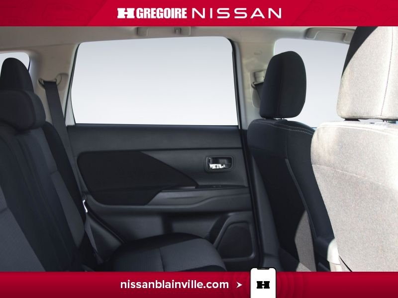 Mitsubishi Outlander 2018 Blanc Laval - photo #24