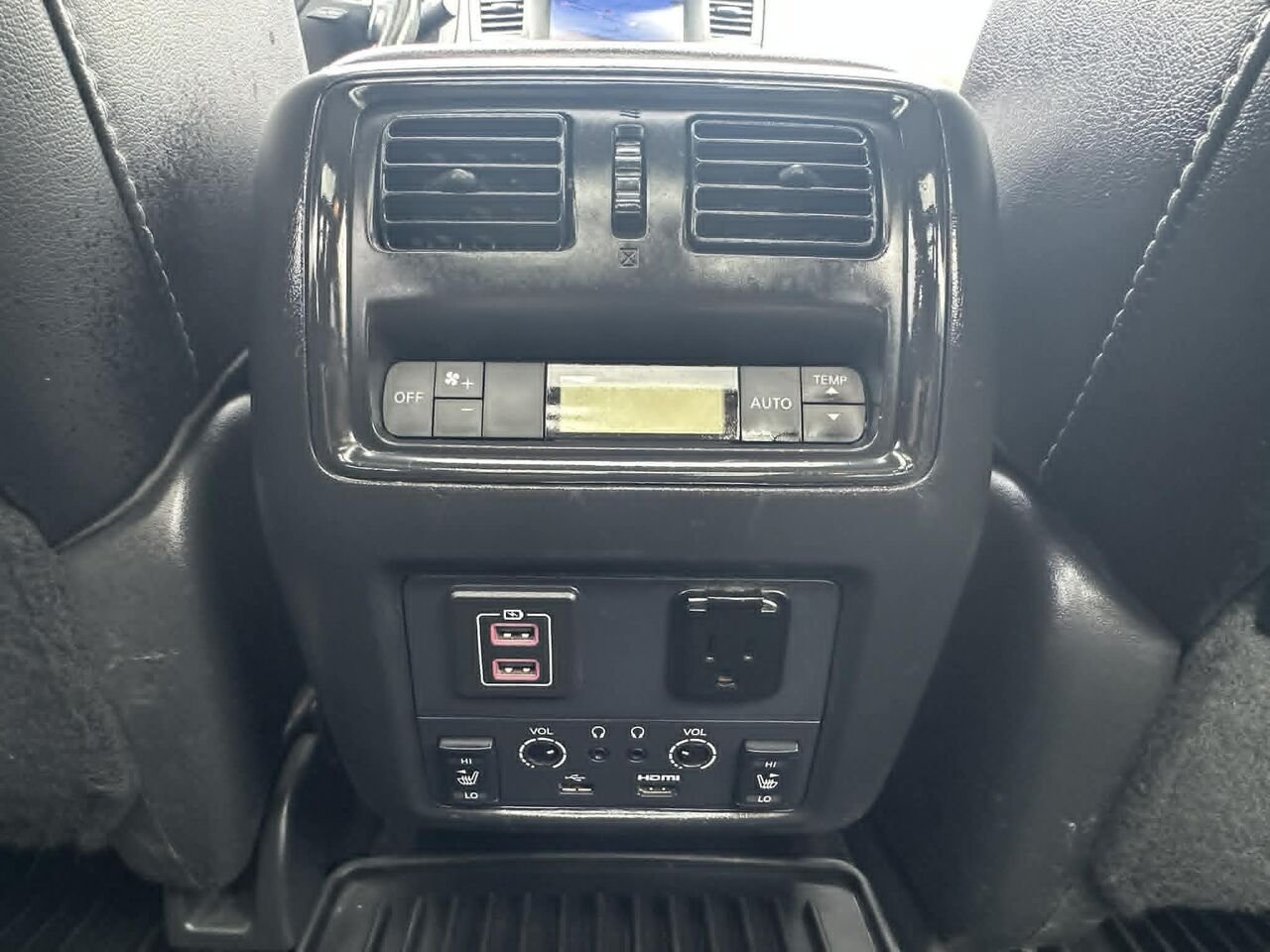 2018 Nissan Pathfinder Platine 4x4 Grey Matane - photo #19