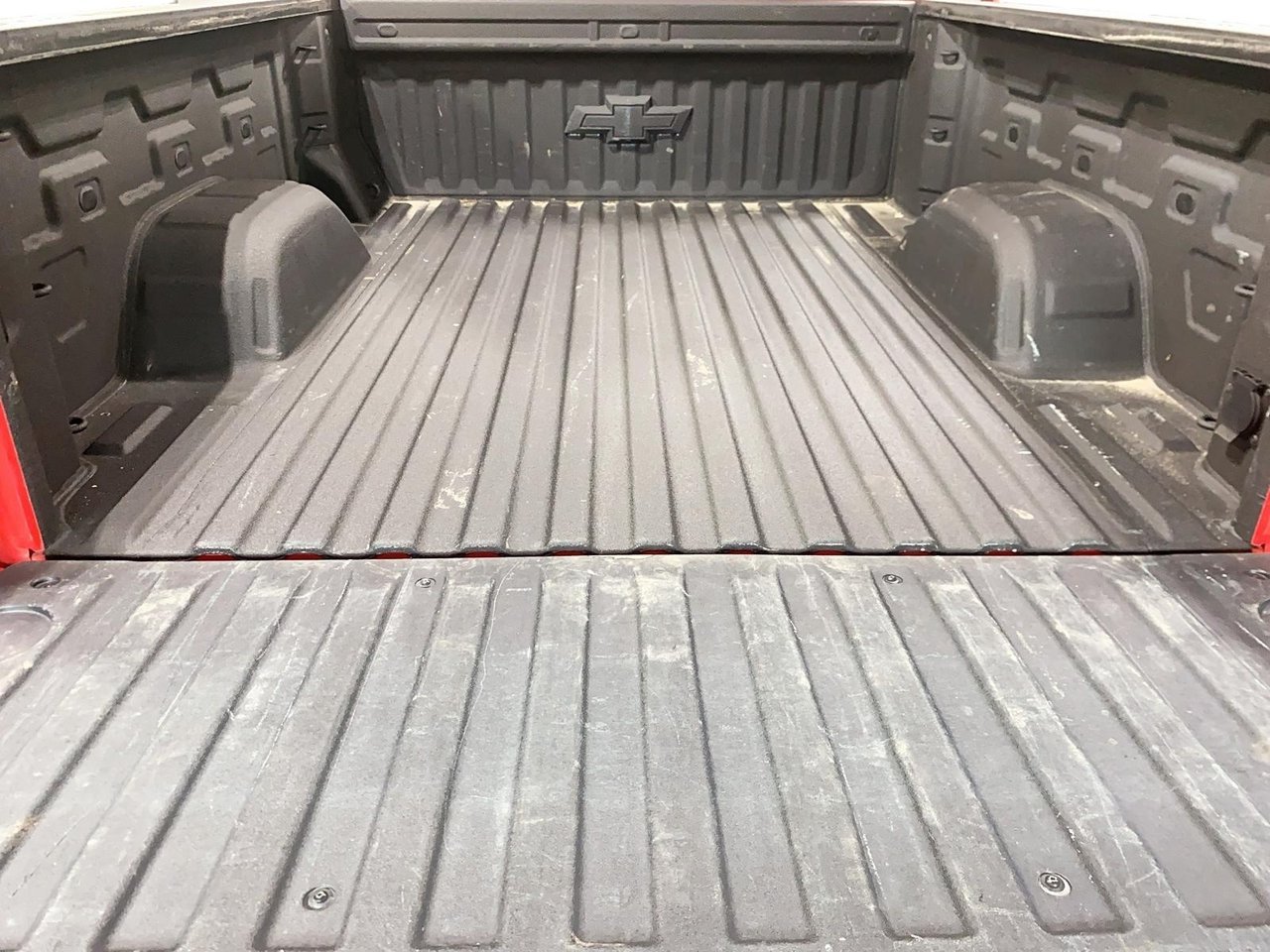 2024 Chevrolet Silverado 1500 VIN 3GCUDCED7RG282990 Red Baie-Comeau - photo #4