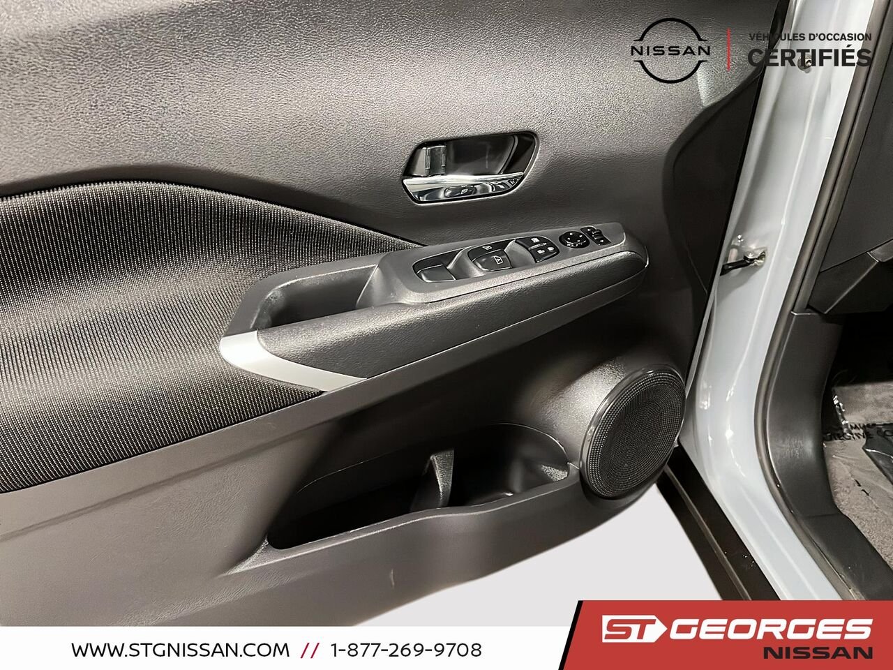 Nissan Kicks Play 2025 Gris Saint-Georges - photo #10