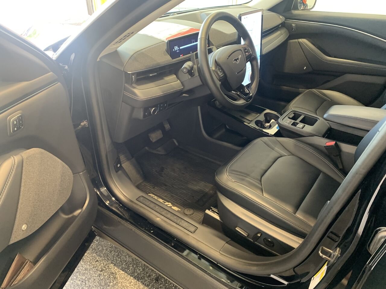 2025 Ford Mustang Mach-E MACH-E PREMUIM AWD Black Châteauguay - photo #25