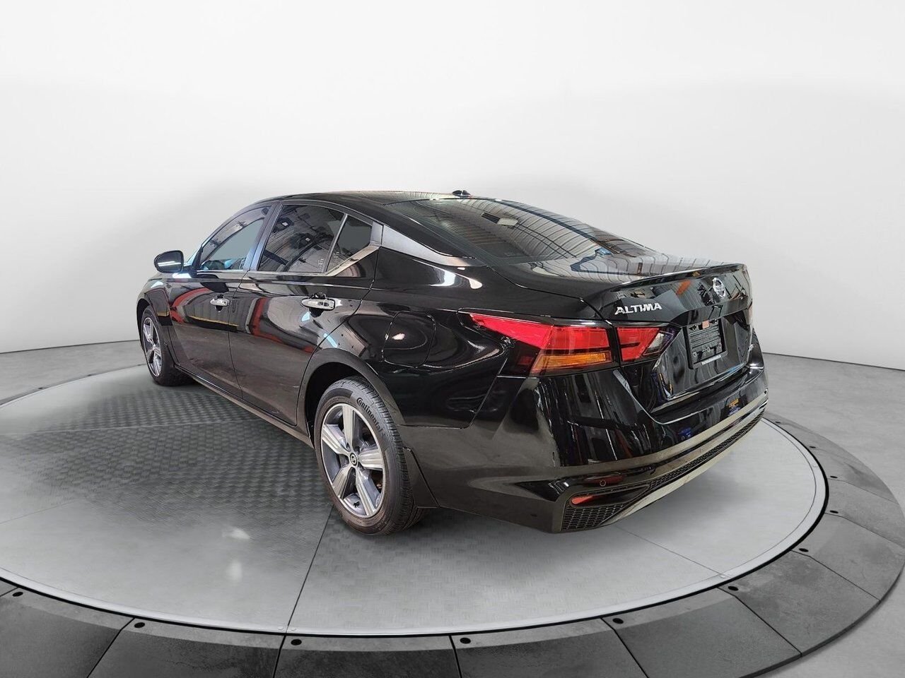 2021 Nissan Altima VIN 1N4BL4BW4MN335429 Black Chicoutimi - photo #5