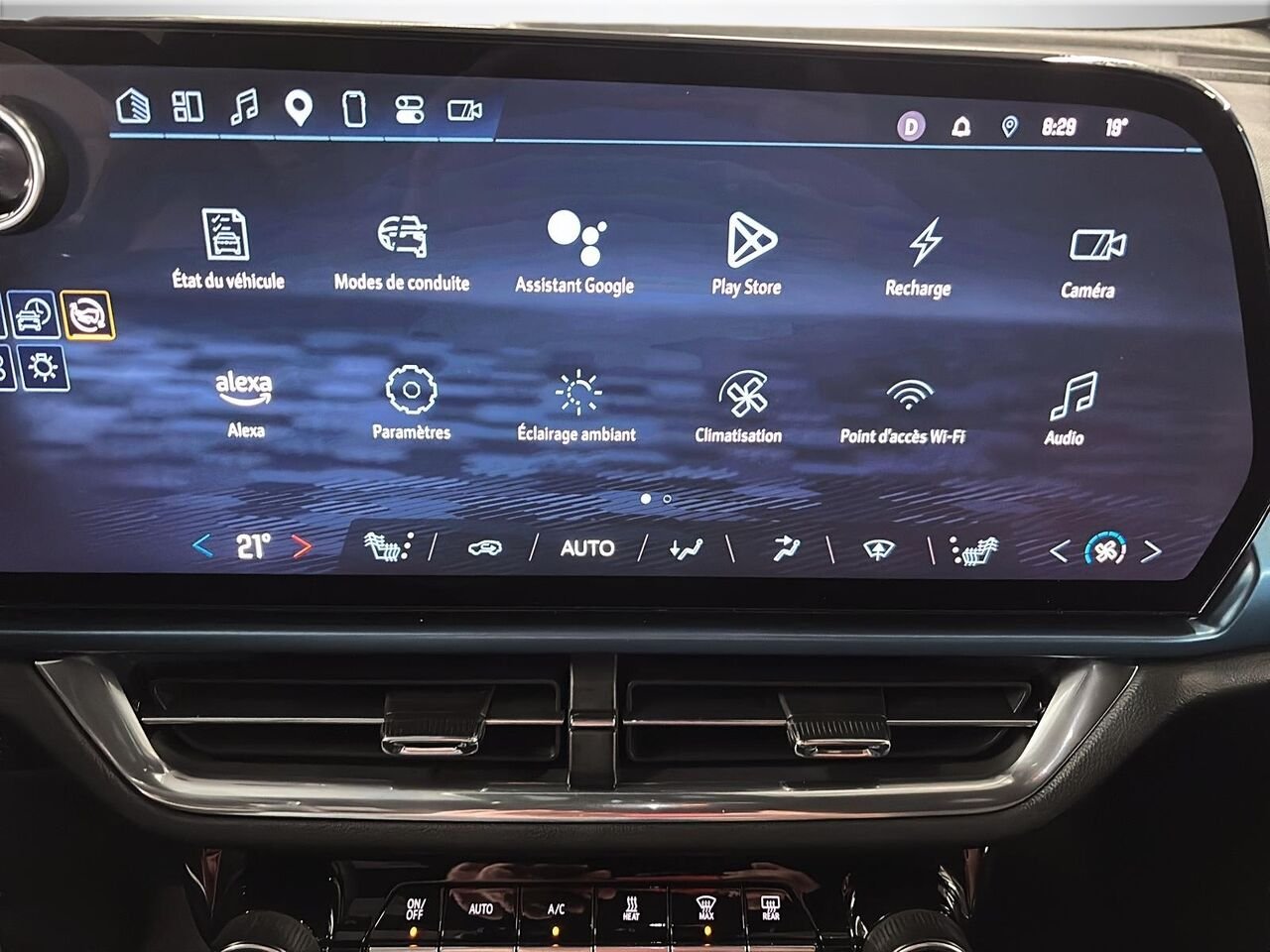 2024 CHEVROLET EQUINOX EV LT White Saint-Hyacinthe - photo #13