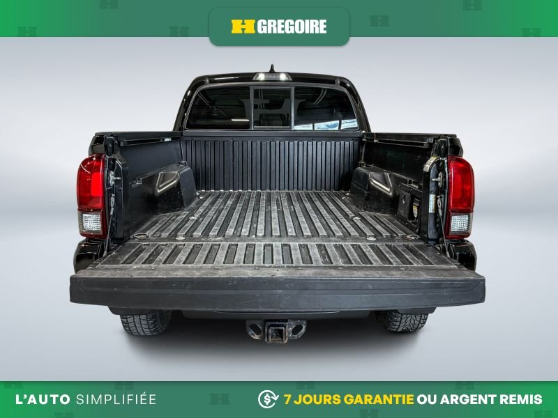 Toyota Tacoma 821853 | SR5 4x4 Double Cab Auto 2022 Noir Laval - photo #13