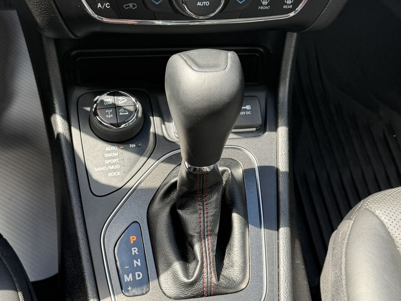 2021 Jeep Cherokee Beige Ste-Marie - photo #21