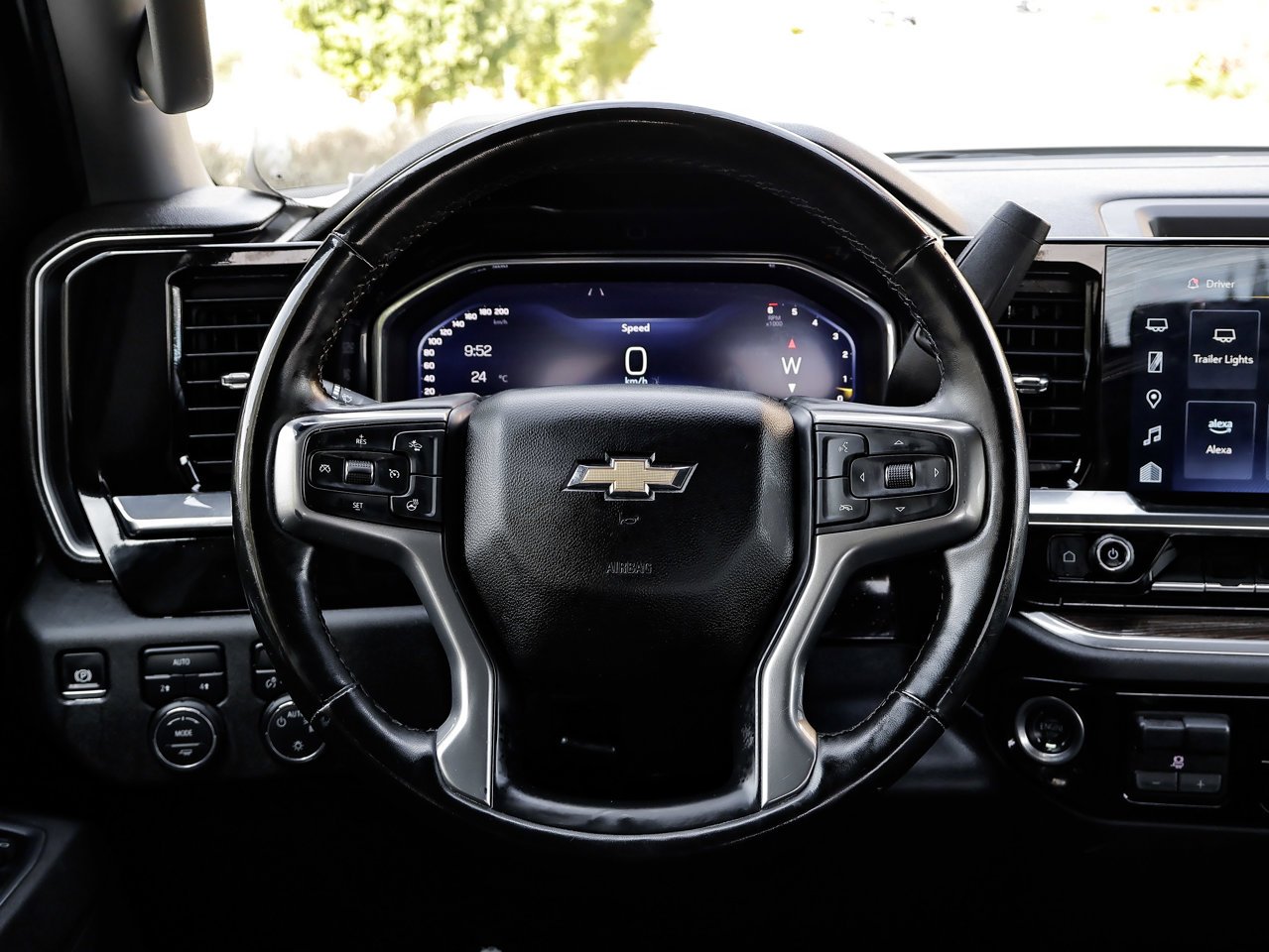2025 Chevrolet Silverado 1500 4WD Crew Cab 147 LT White Sherwood Park - photo #28