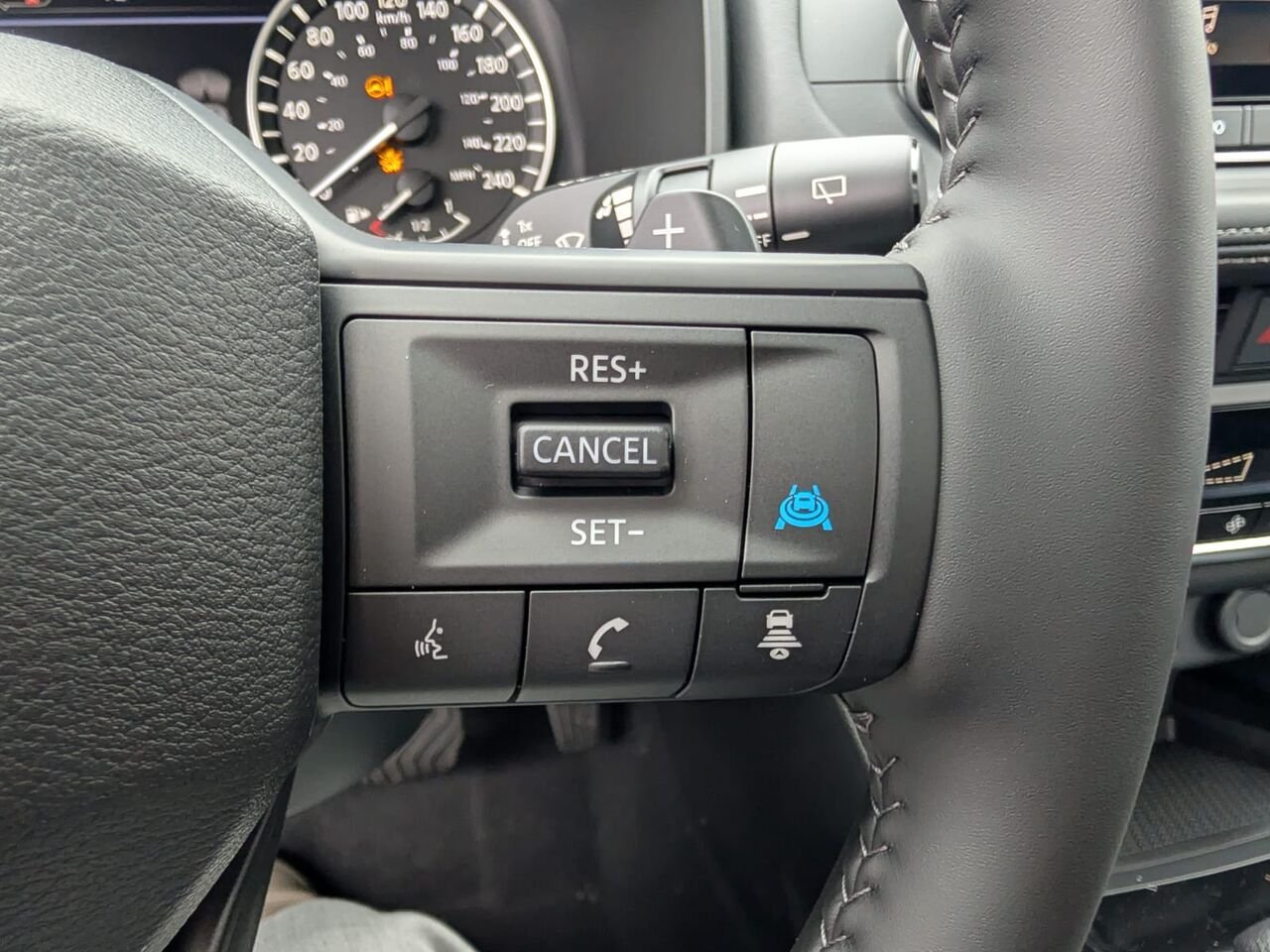2026 NISSAN Rogue ROGUE SV TOIT OUVRANT Gun Metallic Châteauguay - photo #17