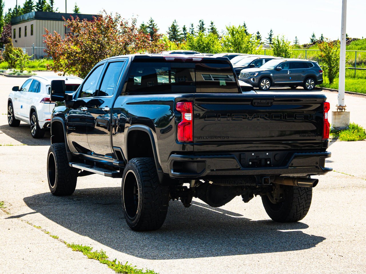 2023 Chevrolet Silverado 3500HD 4WD Crew Cab 159 High Country Black Sherwood Park - photo #10