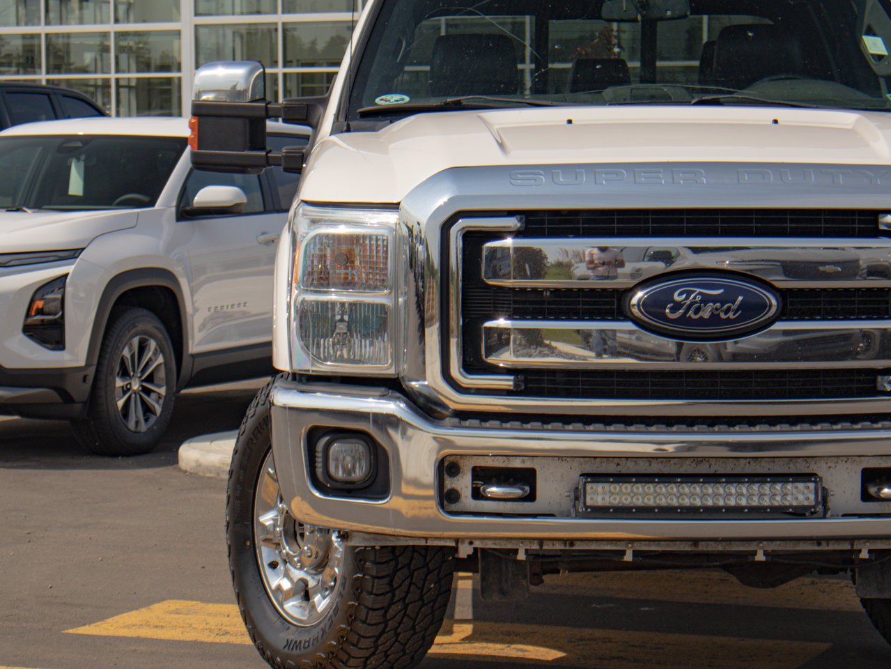 2016 Ford Super Duty F-350 SRW 4WD Crew Cab 156 Lariat White Sherwood Park - photo #4