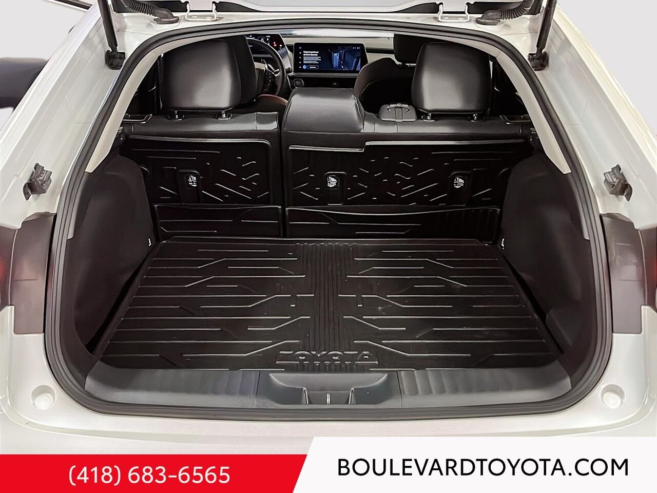2025 Toyota Prius hybride branchable 99682A-100 | XSE White Québec - photo #19