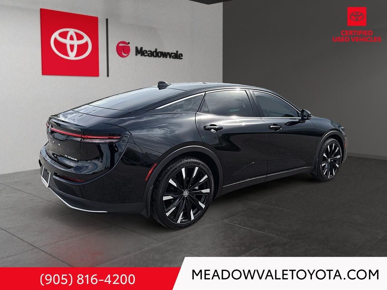 2025 Toyota CROWN + 21’’ Alloy Wheels + Adaptive Variable Suspension (AVS) + Advanced Park + Dual Exhaust Tips + Head Up Display (HUD) with NAVI + Dynamic Rear Steering + Power Trunk with Kick Sensor Black Mississauga - photo #3