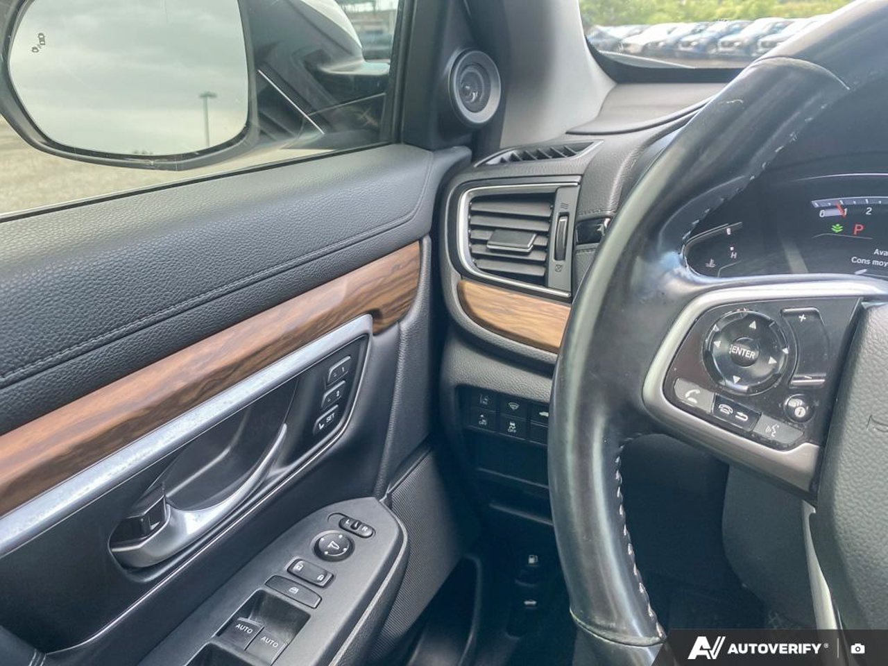 2019 Honda CR-V 2HKRW2H94KH130664 White Mirabel - photo #19