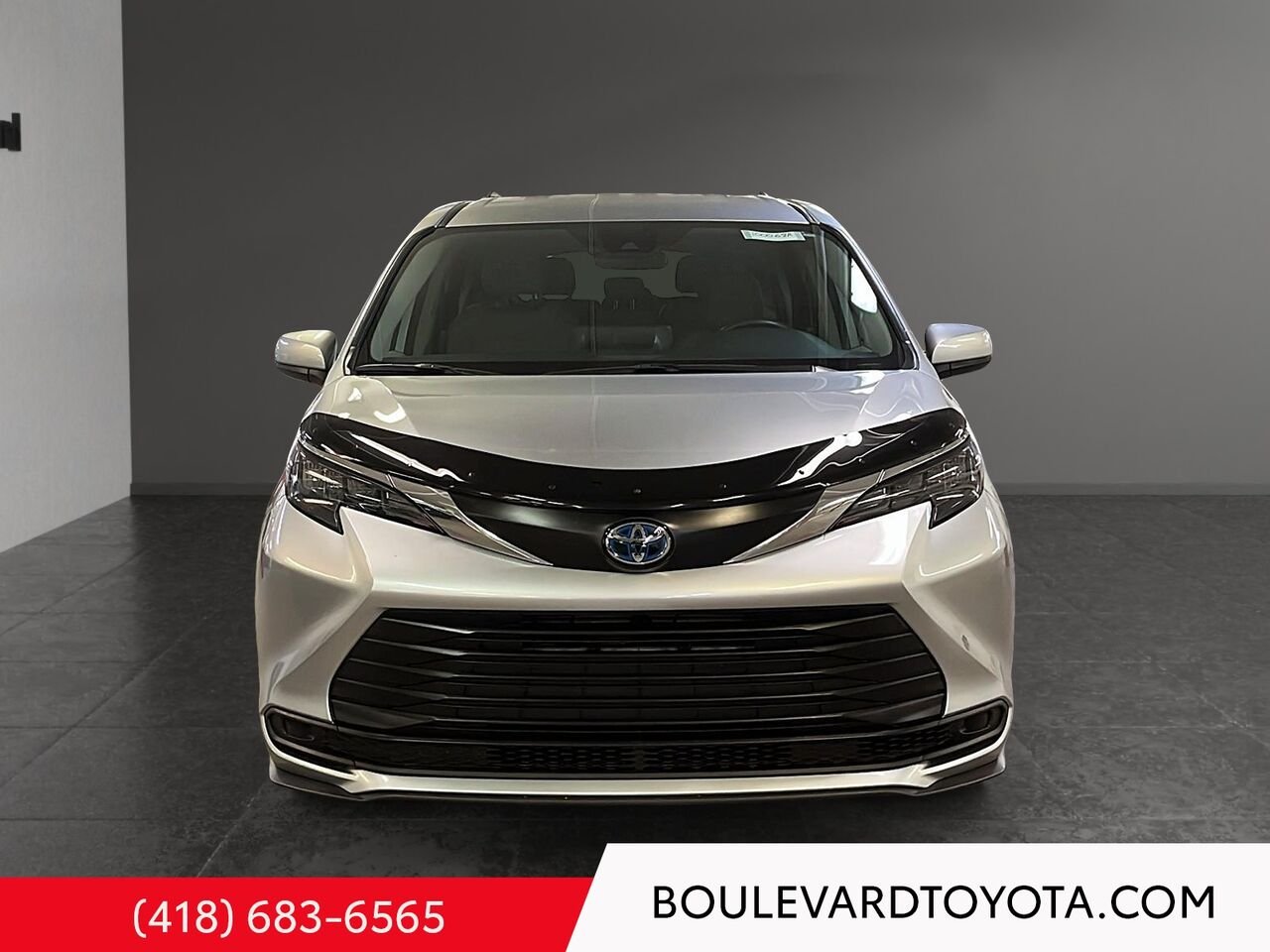 Toyota Sienna 100068A-76 | LE, AWD 2024 Argent céleste métallisé Québec - photo #1