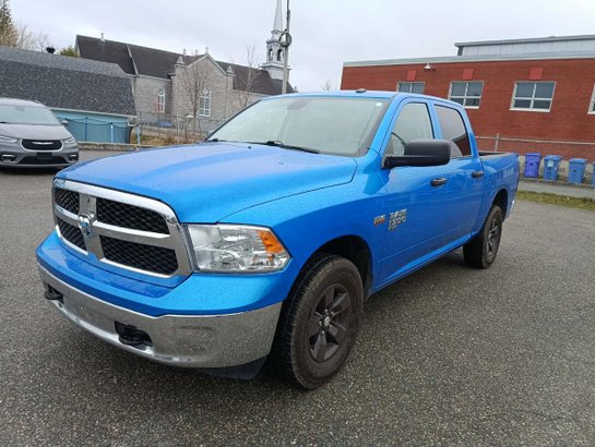 RAM 1500 Classic 2023 2023 Bleu