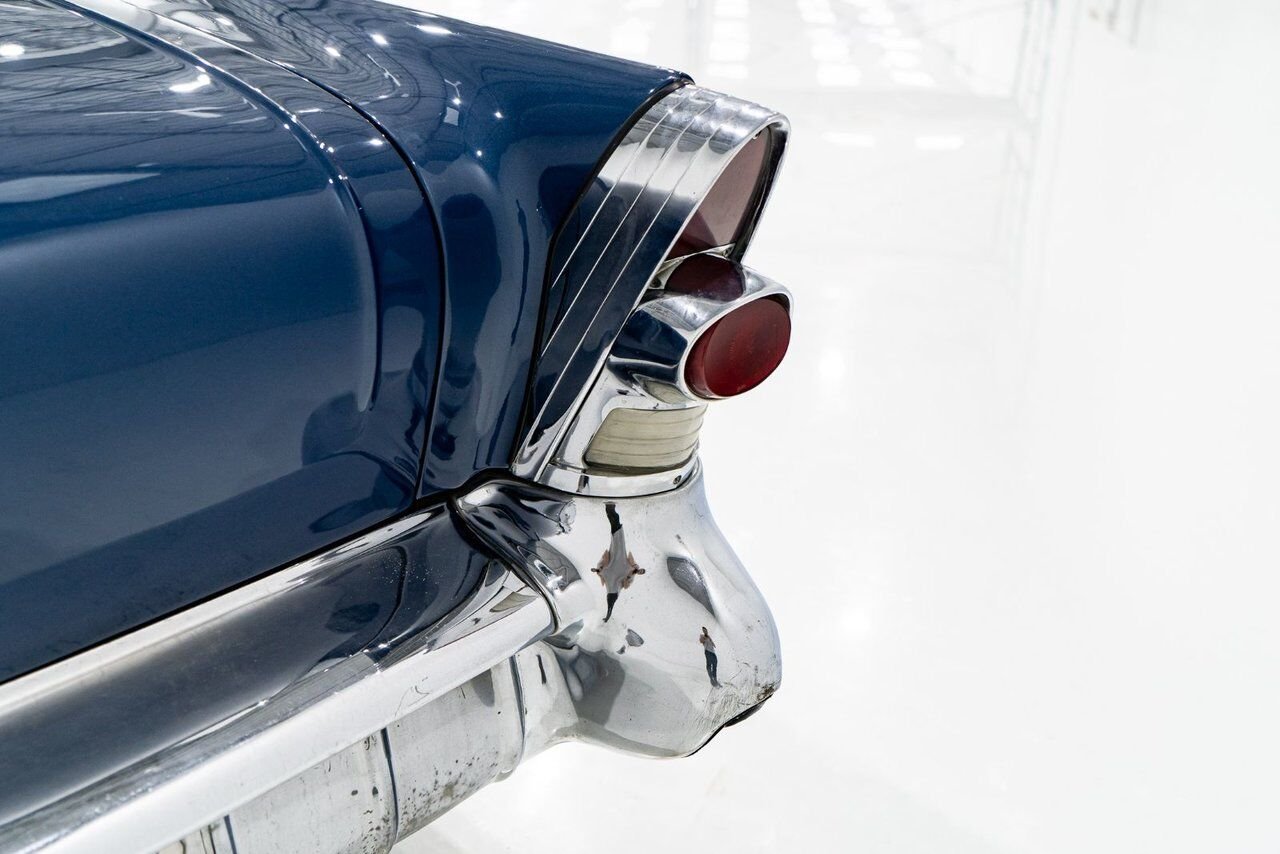 Buick Special 364/300HP NailHead 1 of only 2,056 | PRICE IN USD 1957 Bleu Montréal - photo #3