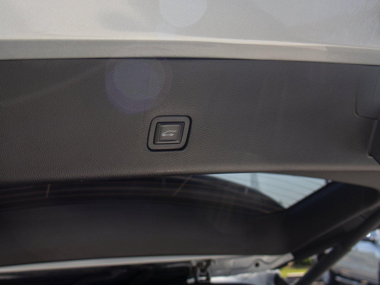 2019 Chevrolet Traverse AWD 4dr Premier w/1LZ Grey Sherwood Park - photo #11