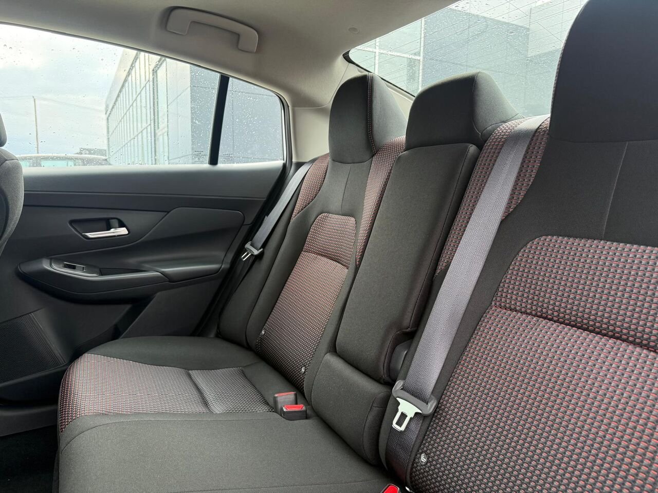 2026 NISSAN Sentra SENTRA SR Aspen White TriCoat/Super Black Châteauguay - photo #14