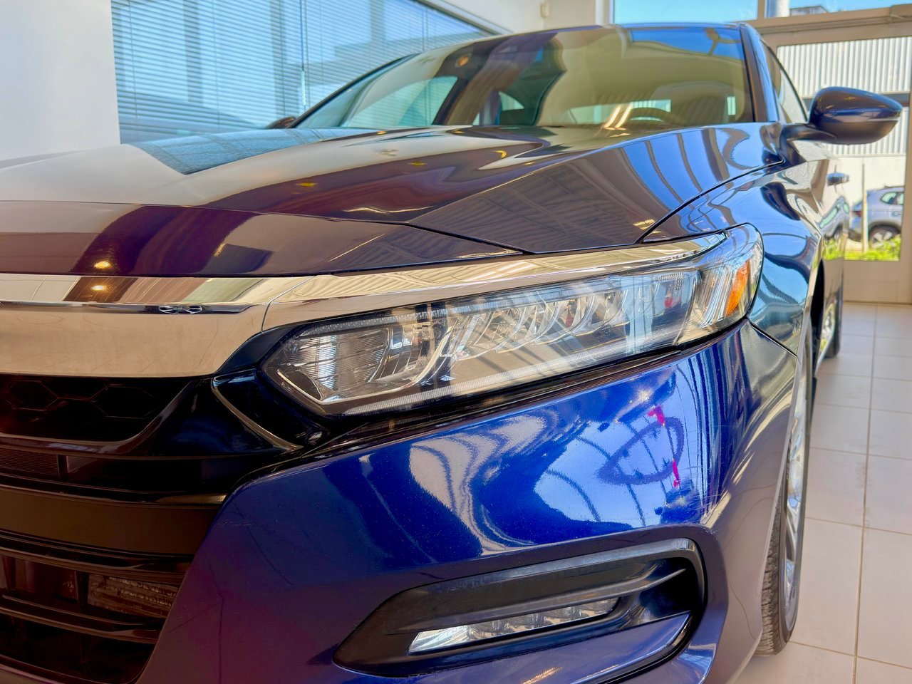 Honda Accord Sedan 2018 Bleu Notre-Dame-des-Prairies - photo #6