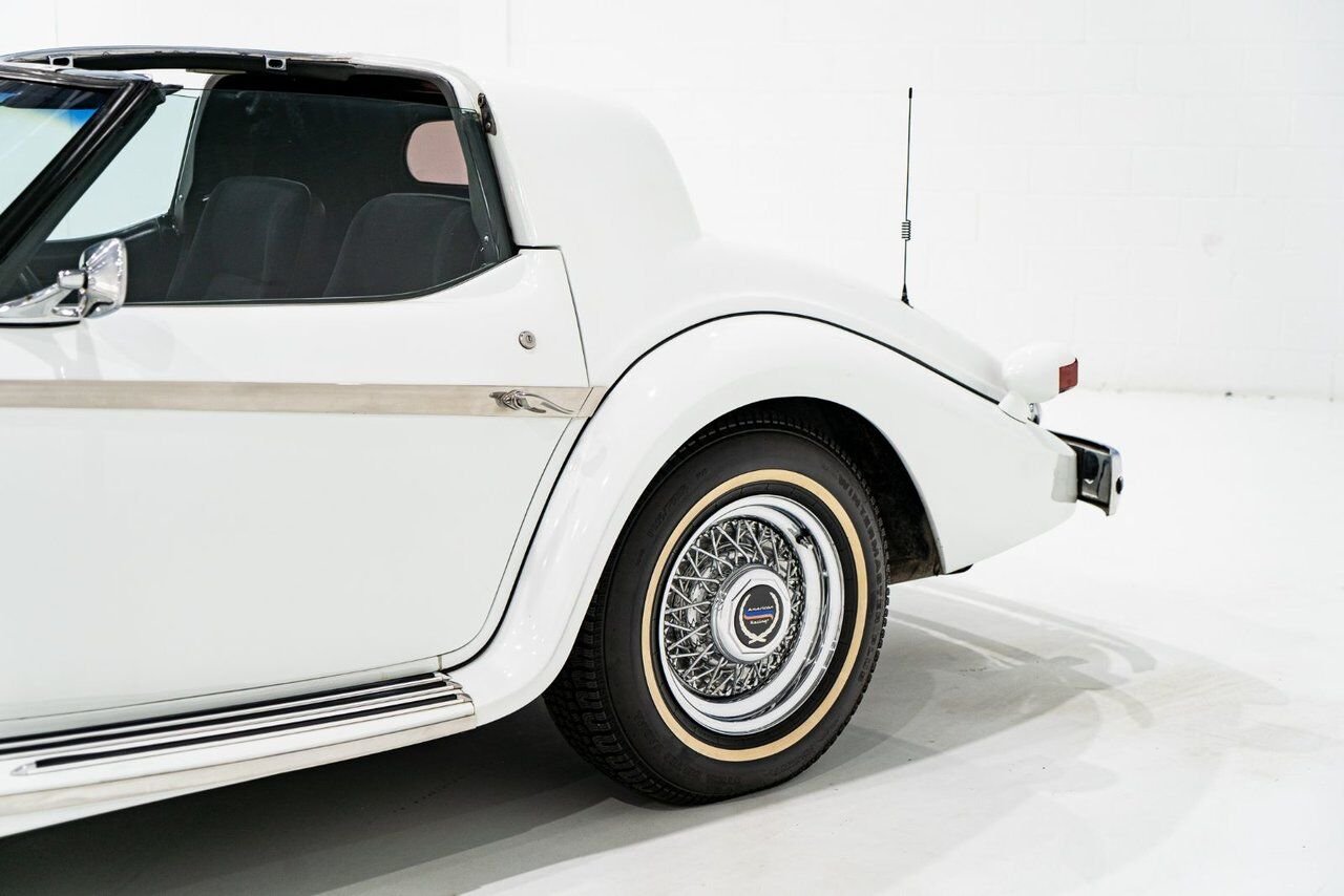 1981 Phillips Motor Car Berlina Coupe Only 1 of 78 produced. Very rare | PRIX EN USD White Montreal - photo #33