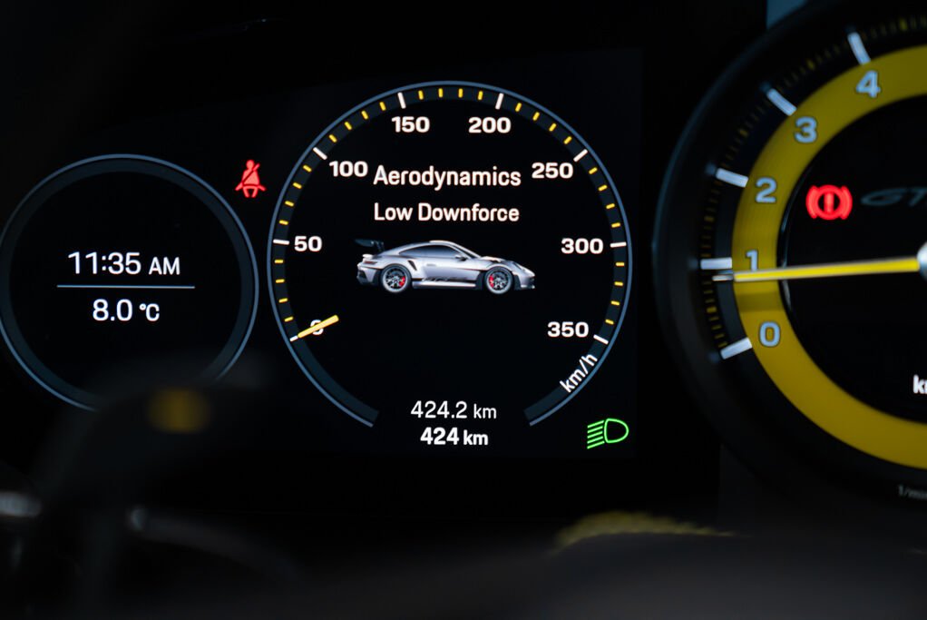 Porsche 911 GT3RS Weissach 2024 Jaune Kirkland - photo #13