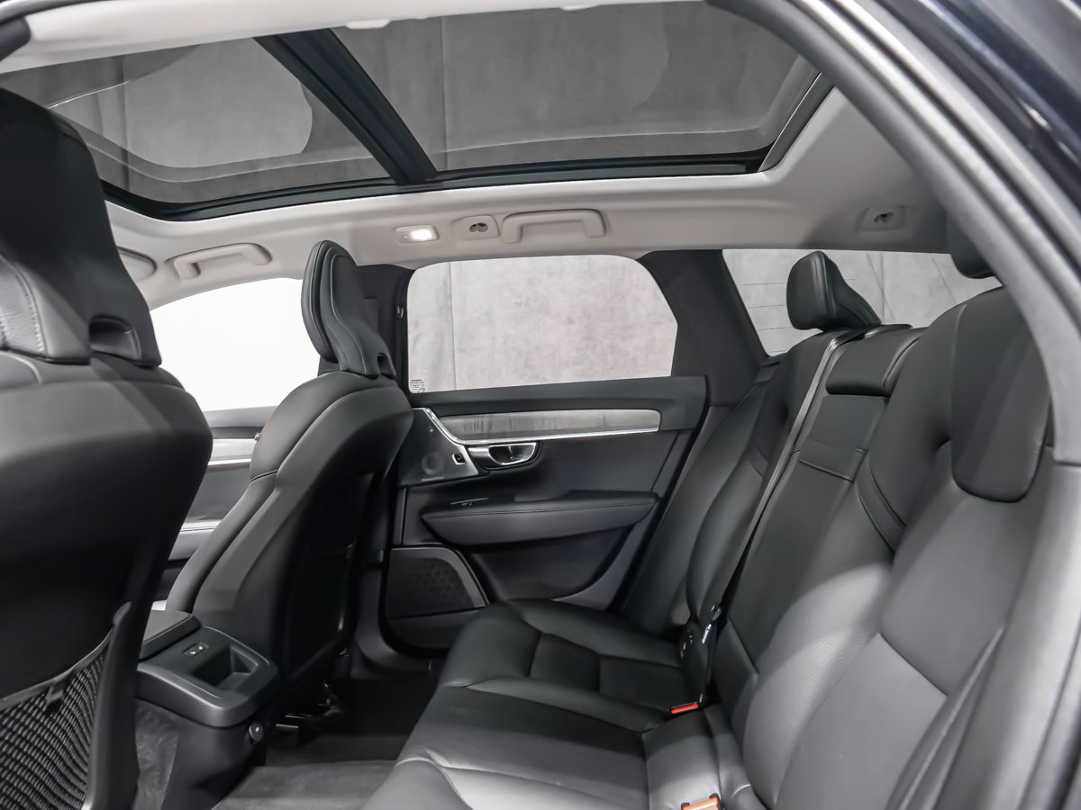 2022 Volvo V90 Cross Country B6 CLIMATE PREMIUM Black Montreal - photo #14