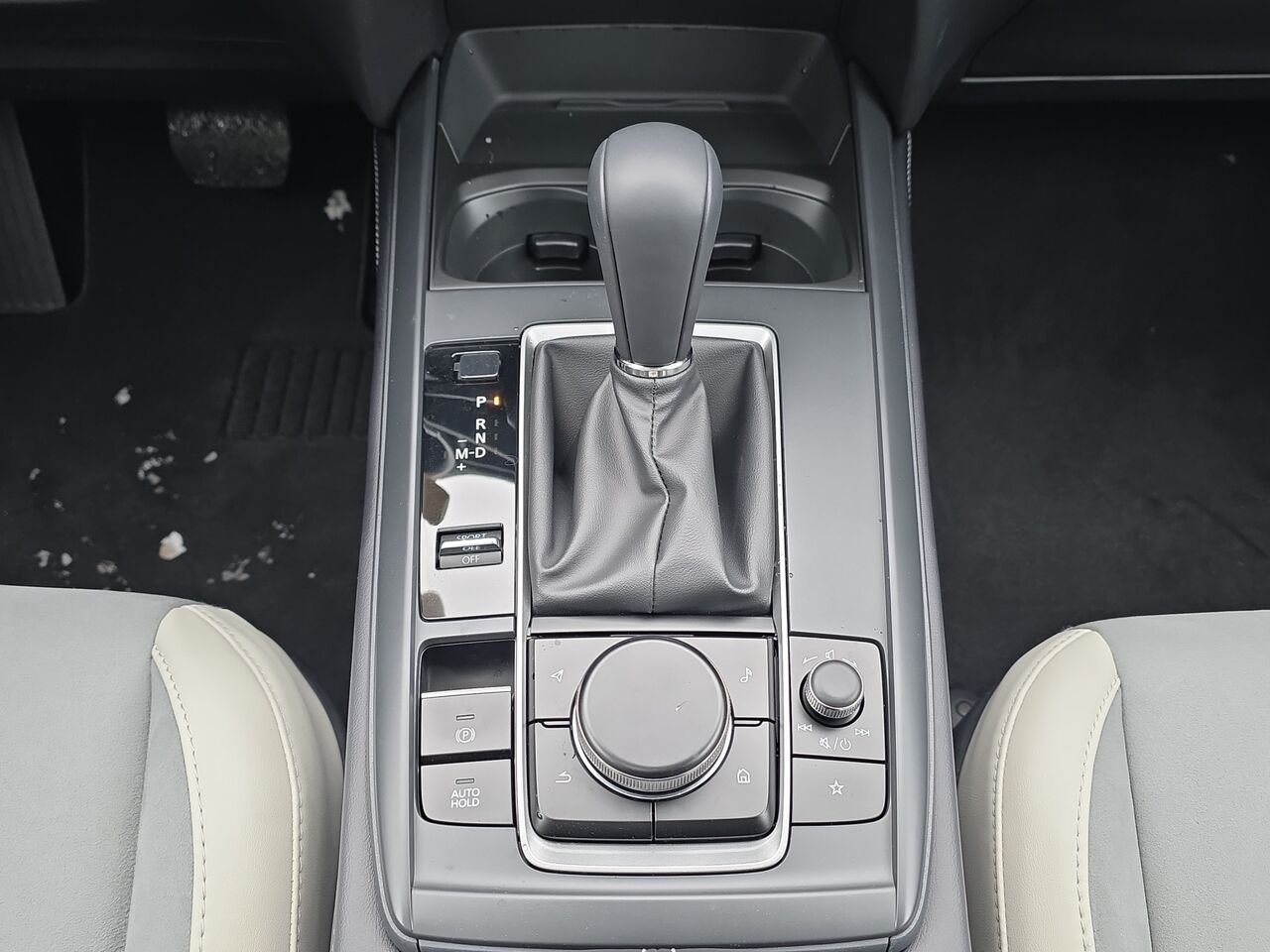 Mazda CX-30 GT turbo, awd, toit ouvrant, Écran 360 degré, Navigation, chargeur sans fil pour cellulaire 2026 Gris aéro métallisé Val-David - photo #10