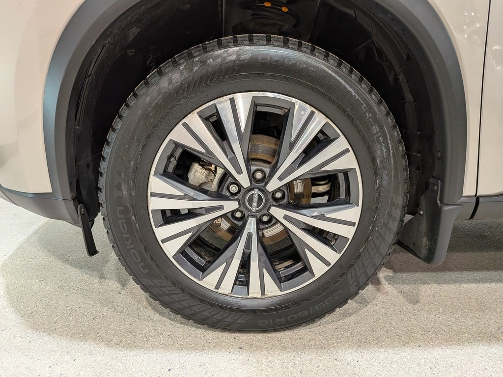 Nissan Rogue AWD SV Moonroof 2023 Or Val-David - photo #30