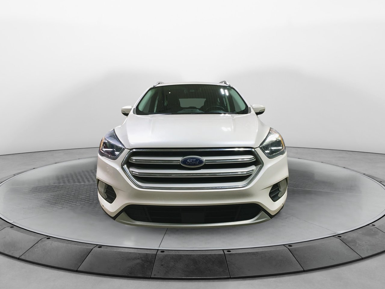 2019 Ford Escape Titanium White Baie-Comeau - photo #1