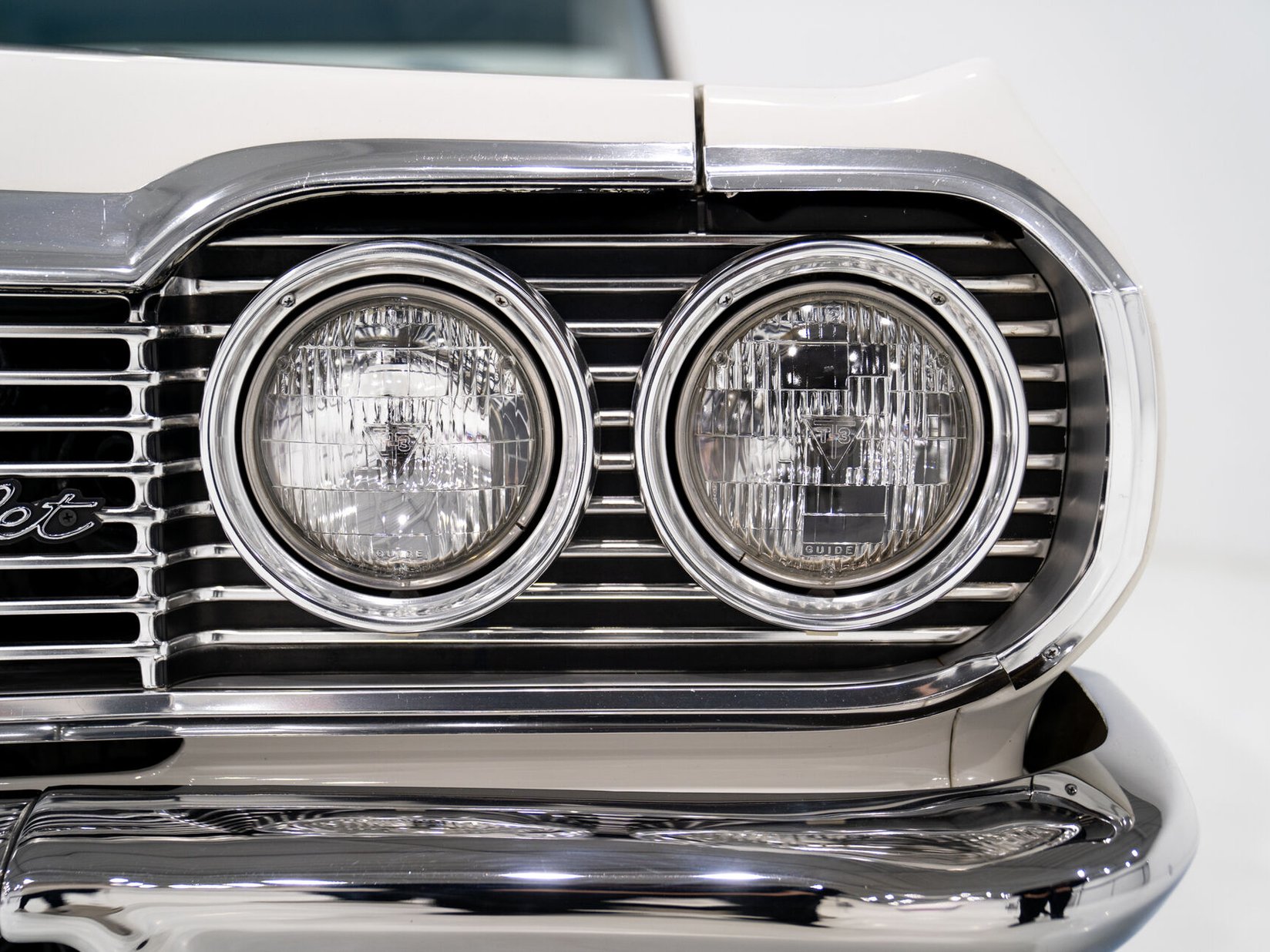 Chevrolet Biscayne Matching 409 / 425HP Transmission 4 Vitesse Complètement Entièrement restauré **PRIX EN USD** 1964 Blanc Montréal - photo #35