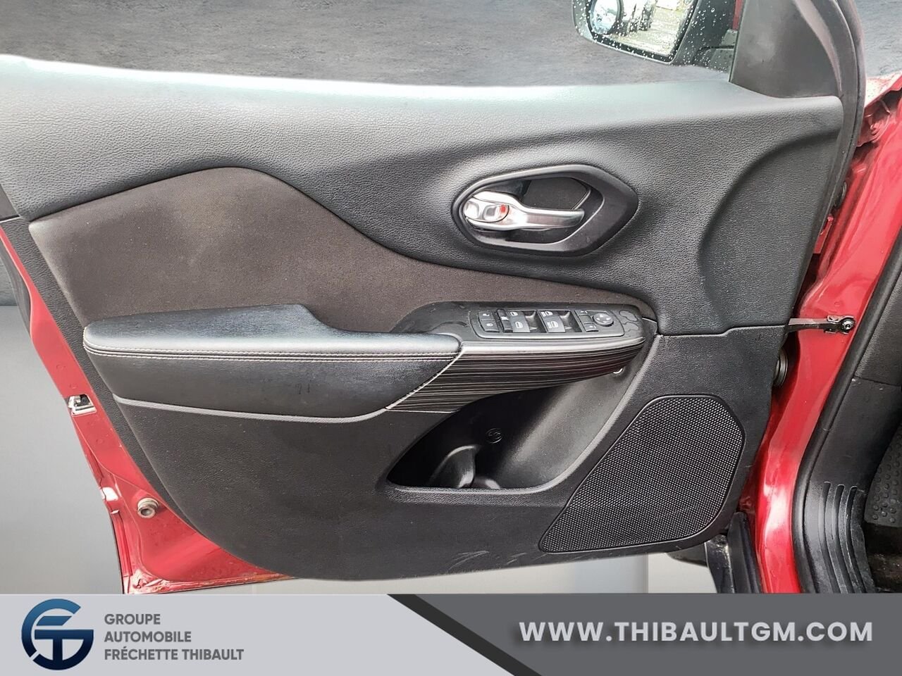 2014 JEEP CHEROKEE L 4 RM, 4 portes, North Red Montmagny - photo #9