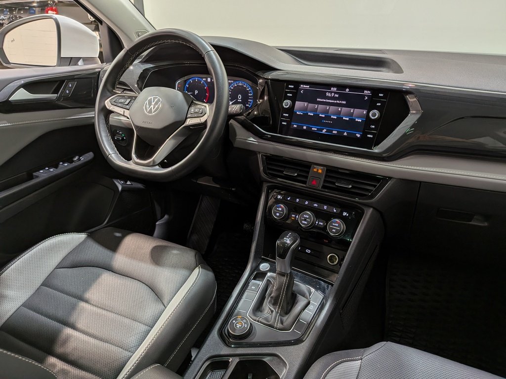 2022 Volkswagen Taos Highline 4MOTION White Val-David - photo #17