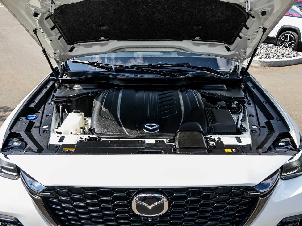 2025 Mazda CX-70 MHEV GT AWD White Sherwood Park - photo #8