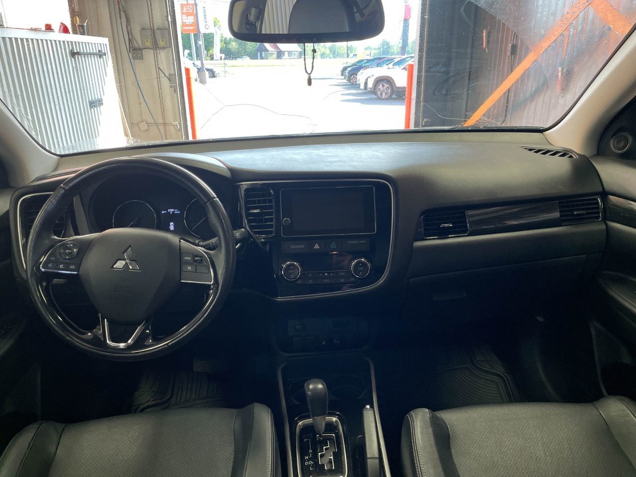 2018 Mitsubishi Outlander ES AWD *TOIT* CUIR SIÈGES CHAUF CAM 360 ALERTES White Saint-Jérôme - photo #9