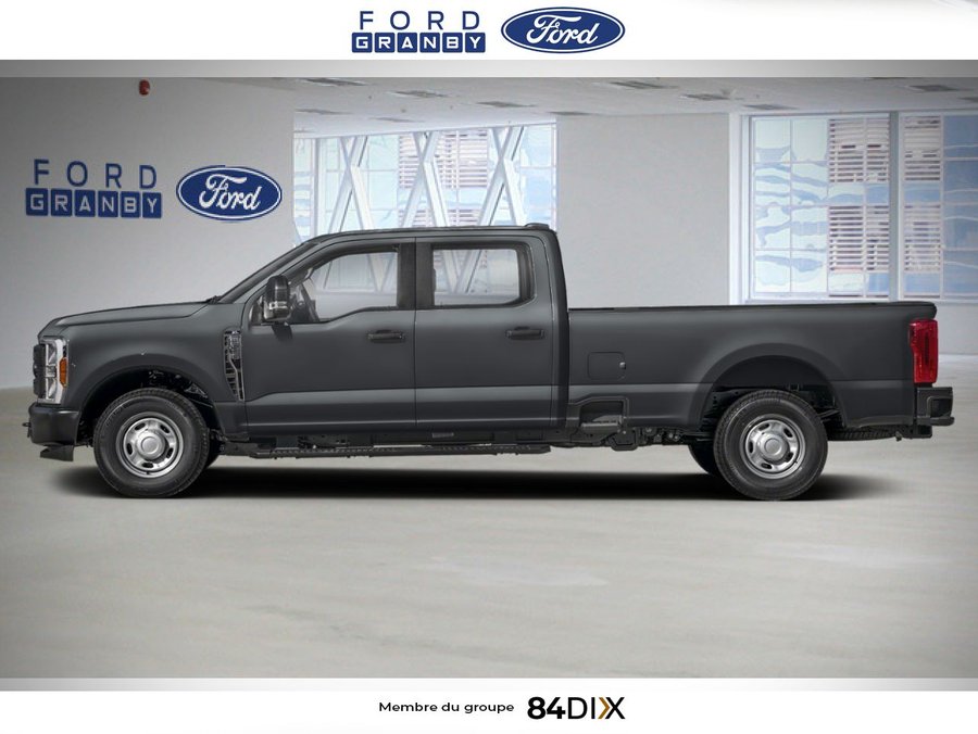 Ford Super Duty F-250 SRW XL cabine 6 places 4RM caisse de 8 pi 2026 Gris carbonisé métallisé