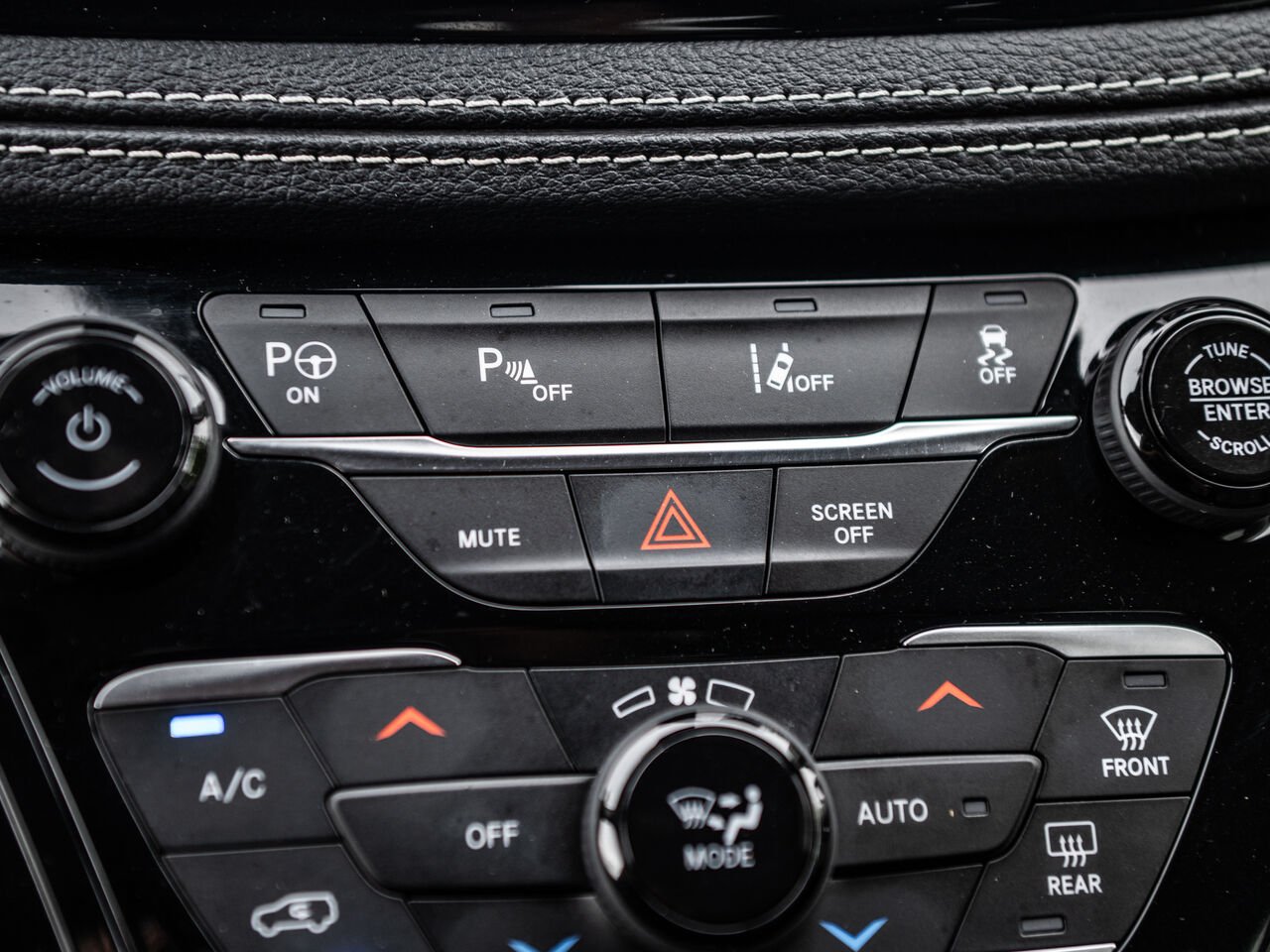 Chrysler Pacifica Hybrid 2023 Bleu Sainte-Julienne - photo #25