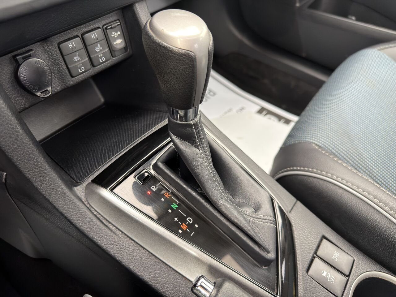 2016 Toyota Corolla Blue Thetford Mines - photo #23