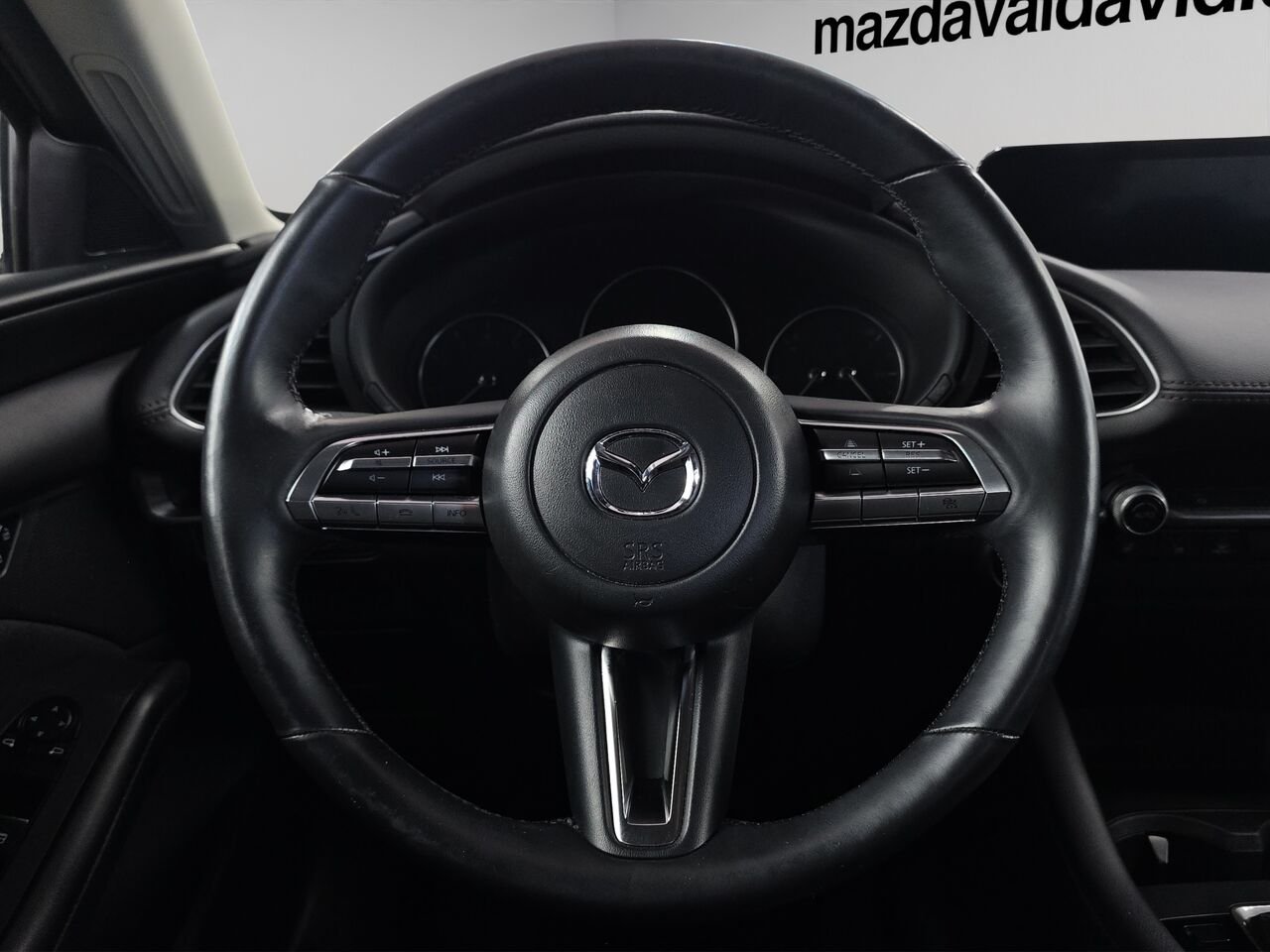 Mazda Mazda3 GS TI i-ACTIV BA, commande audio au volant, cruise control, volant chauffant 2022 Rouge Val-David - photo #8