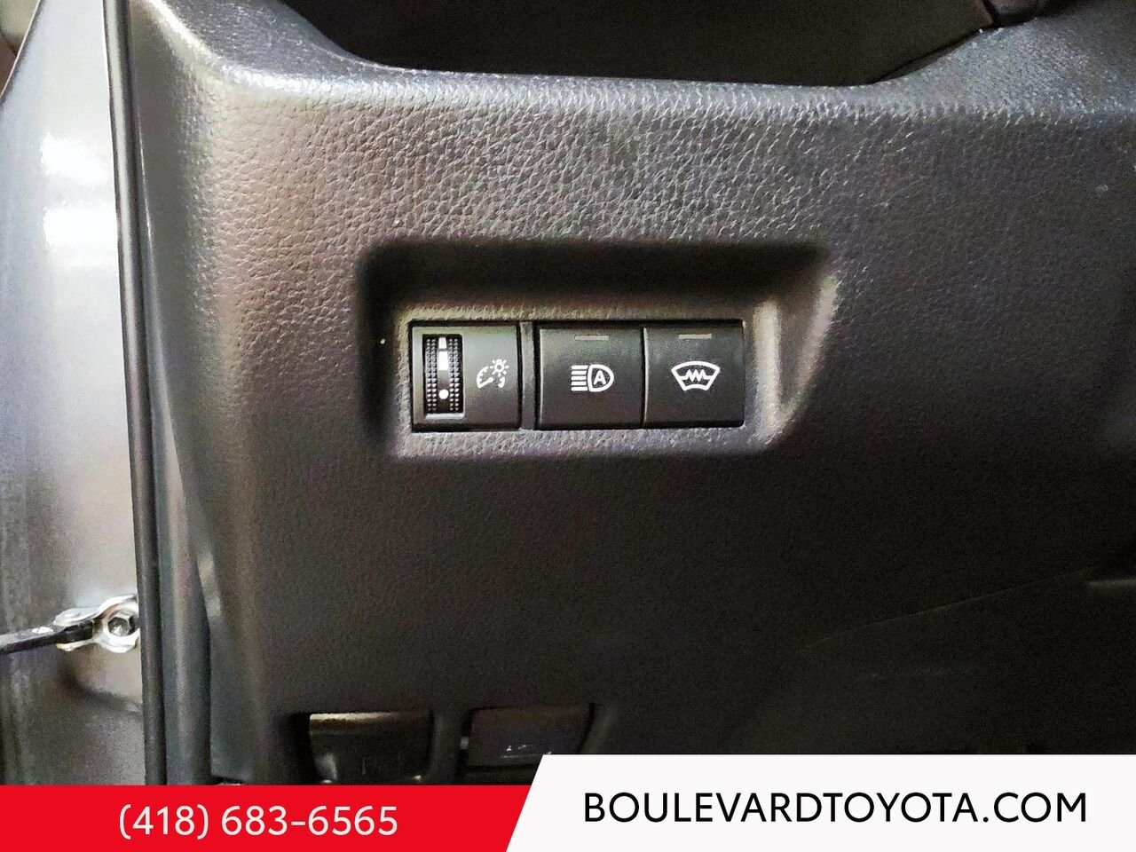 Toyota RAV4 100113A-103 | LE, AWD 2025 Gris Québec - photo #10