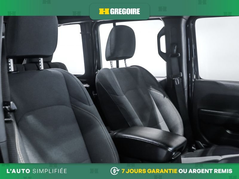 Jeep Wrangler 2024 Noir Laval - photo #24