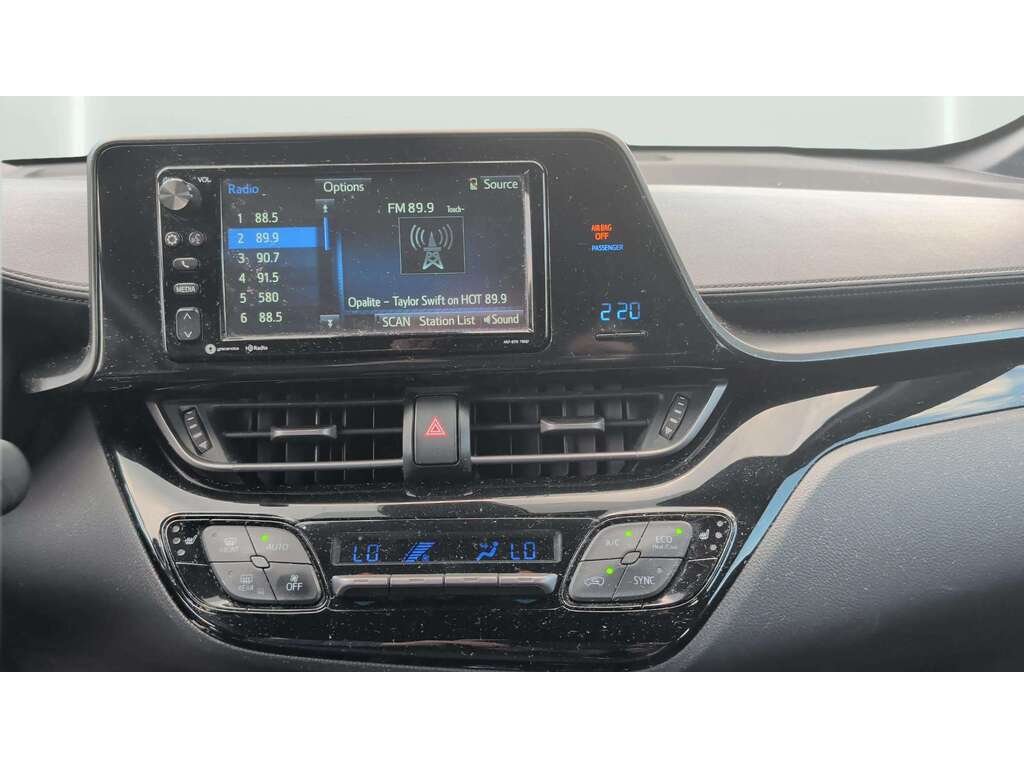 Toyota C-HR 2018 Blanc Gatineau - photo #11