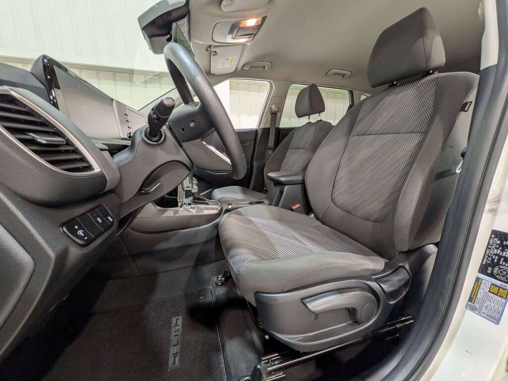 Kia Seltos LX FWD 2024 Blanc Val-David - photo #1