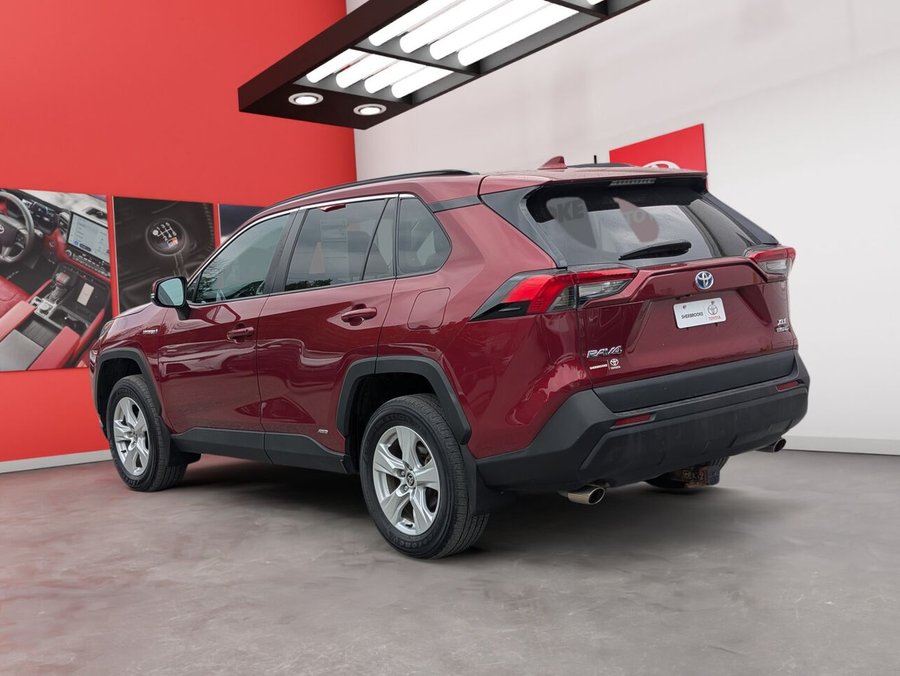 2021 Toyota RAV4 Hybrid 2021 Red