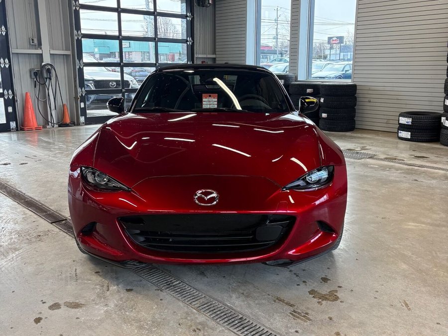 2026 MAZDA MX-5 2026 Soul Red Crystal Metallic